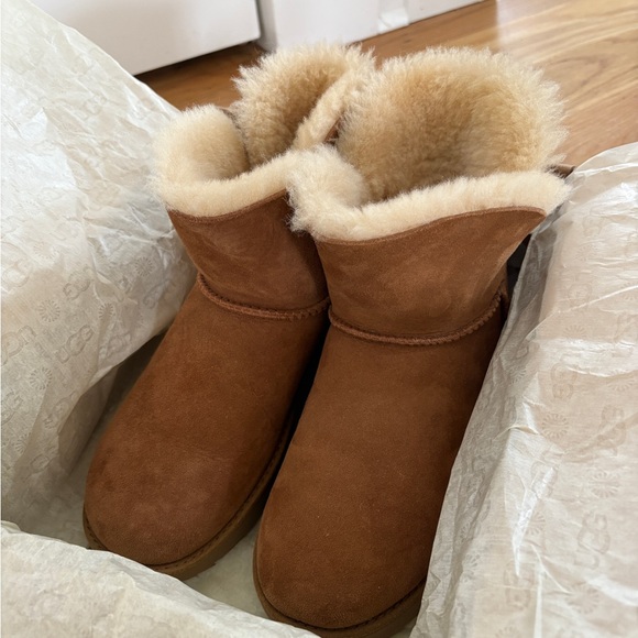 UGG Shoes - UGG Classic Cuff Mini Boots